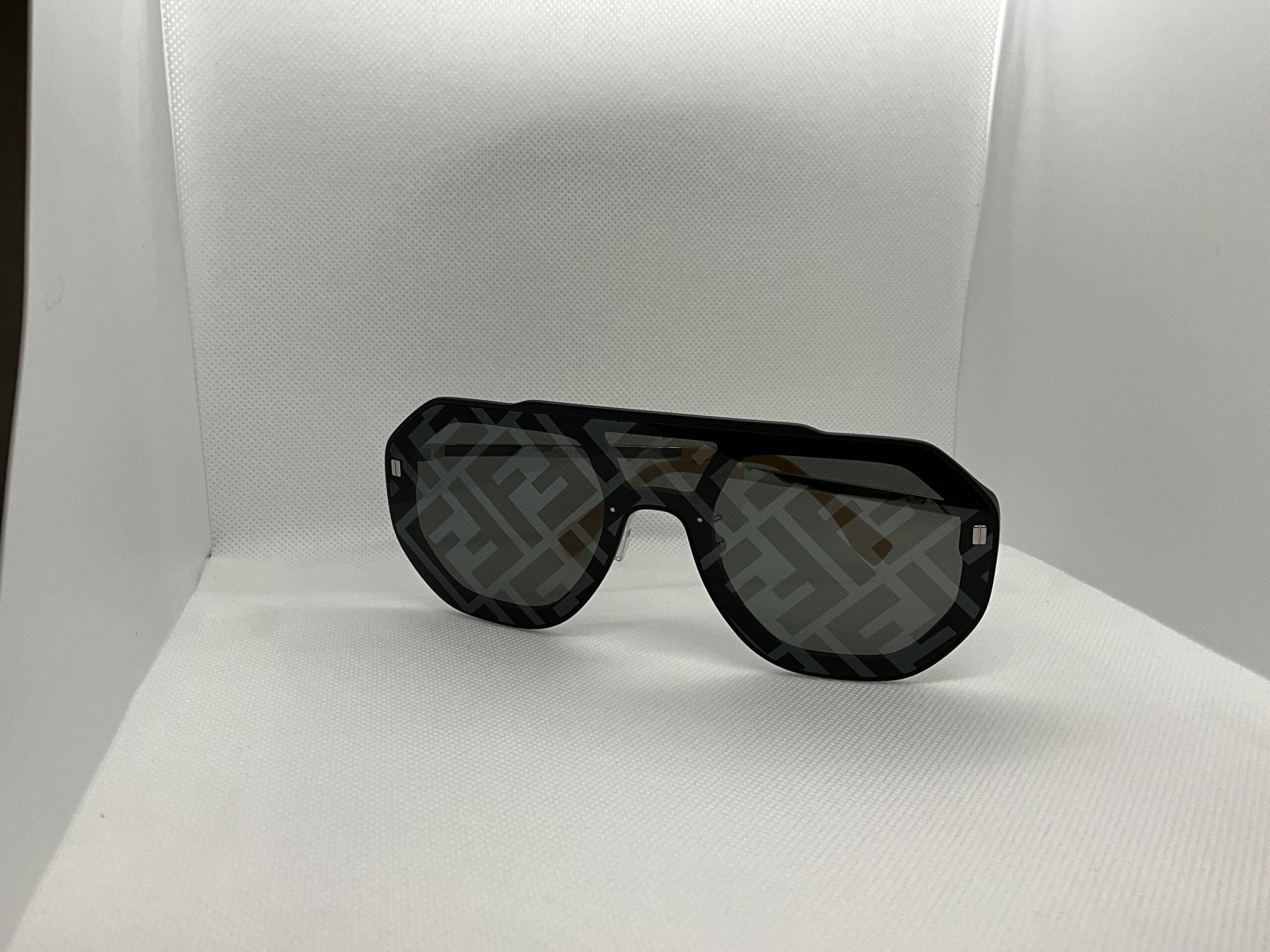 Fendi FE40006U  0002C