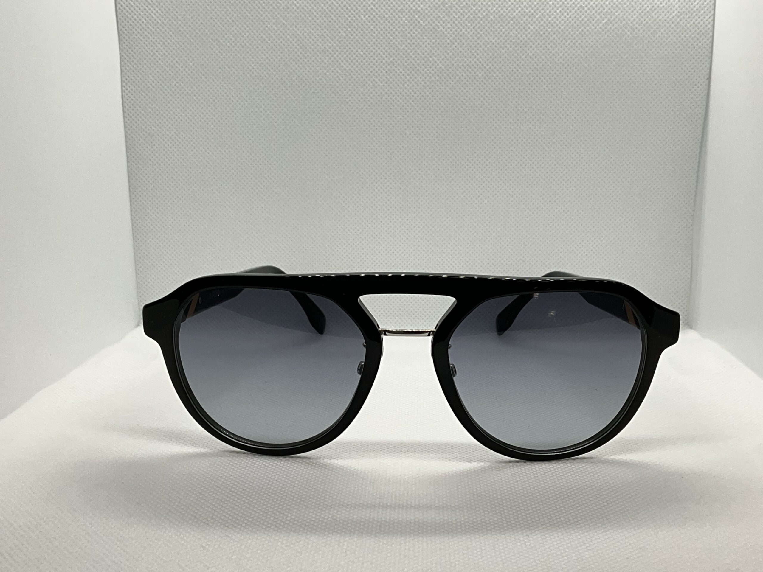 Fendi FE40003U 01B